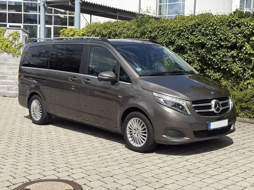 Gebraucht Mercedes V250 Avantgarde Edition 190 PS (139 kW) 2017 Indiumgrau Van / Kleinbus