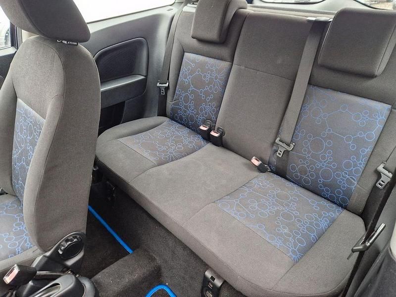 Blau Gebraucht 2007 Ford Fiesta Limousine | 999 € (Guter Preis) - Bild 1/4
