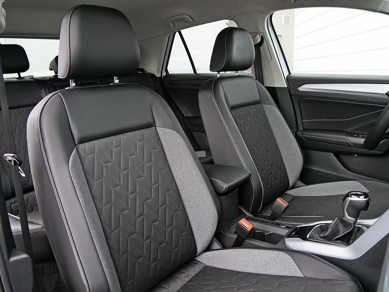 Gebraucht VW T-Roc Goal 150 PS (110 kW) 2025 Weiß SUV