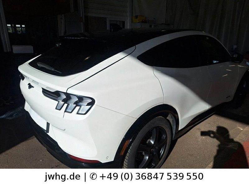 Gebraucht Ford Mustang Mach-E 197 kW (269 PS) 2022 Weiß SUV