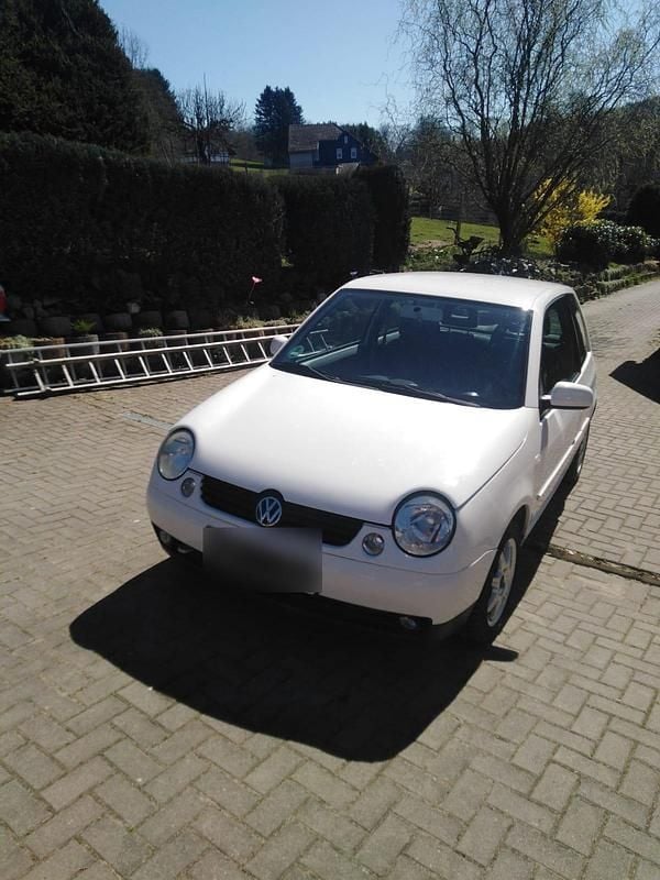 Weiß Gebraucht 2005 VW Lupo Kleinwagen | 1.432 € (Fairer Preis) - Bild 1/4
