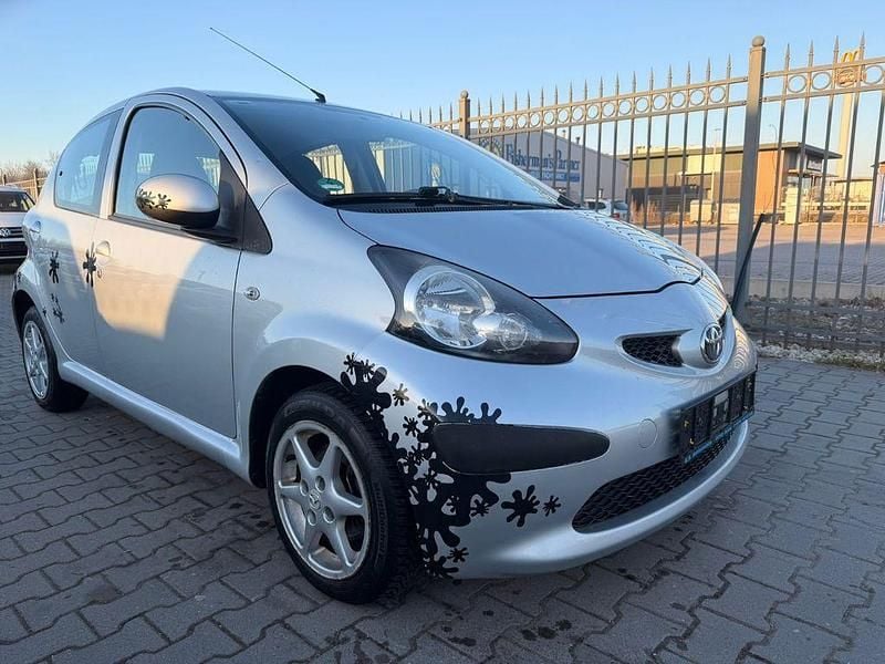Gebraucht Toyota Aygo Cool 68 PS (50 kW) 2007 Grau Kleinwagen