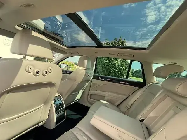 Gebraucht Skoda Superb LAURIN & KLEMENT 200 PS (147 kW) 2013 Braun Kombi