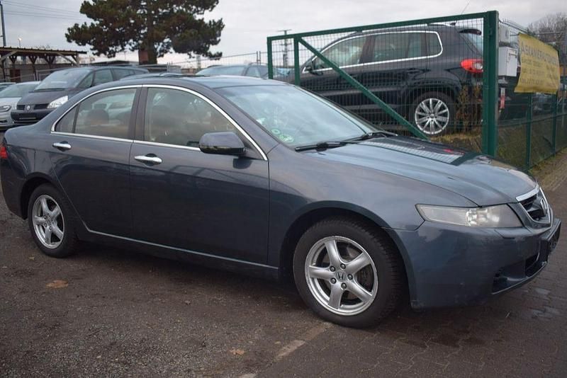 Gebraucht Honda Accord Executive 140 PS (102 kW) 2003 Graphite p. Limousine