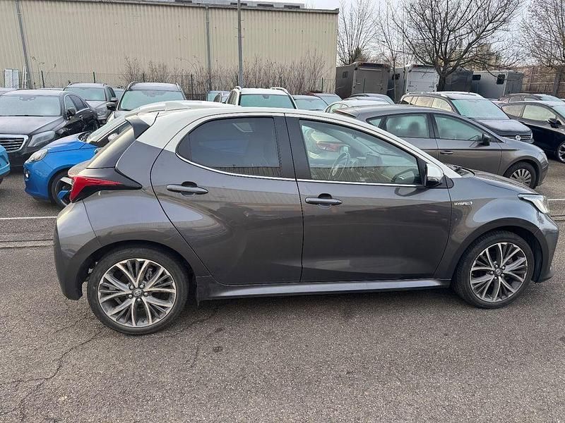 Gebraucht Toyota Yaris Hybrid Elegant 116 PS (85 kW) 2020 Grau Limousine