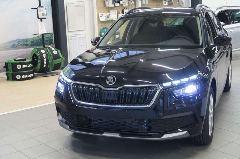 Schwarz met. schwarz met. Gebraucht 2023 Skoda Kamiq Tour SUV | 29.990 € (Teuer) - Bild 1/4
