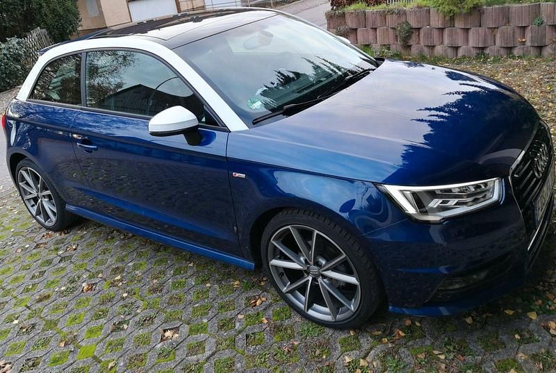 Gebraucht Audi A1 S-Line 95 PS (69 kW) 2015 Blau Kleinwagen