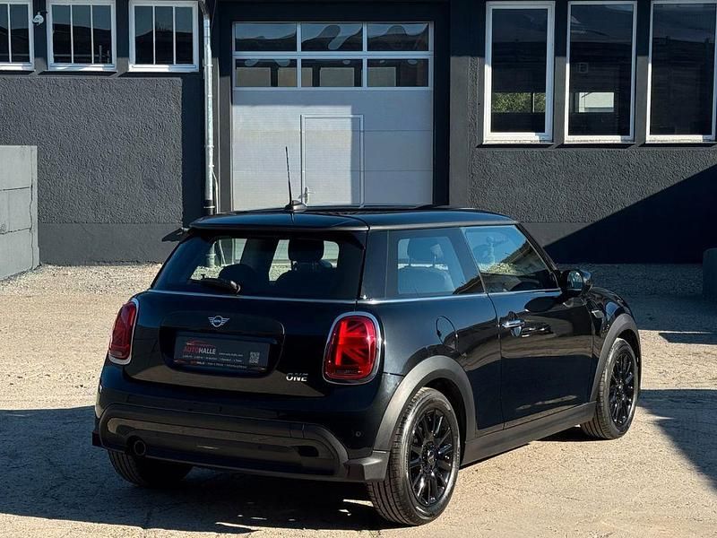 Gebraucht Mini ONE 102 PS (75 kW) 2022 Schwarz Kleinwagen