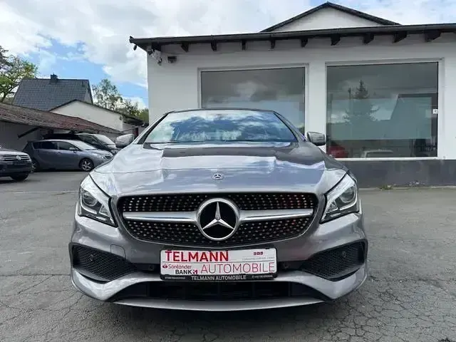 Gebraucht Mercedes CLA200 163 PS (119 kW) 2018 Grau Coupé