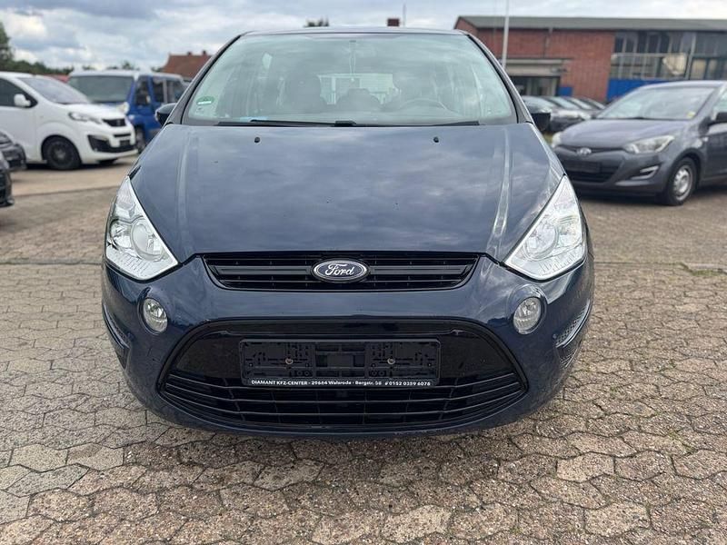 Second-hand Ford S-MAX Trend 140 CP (102 kW) 2014 Albastru Monovolum