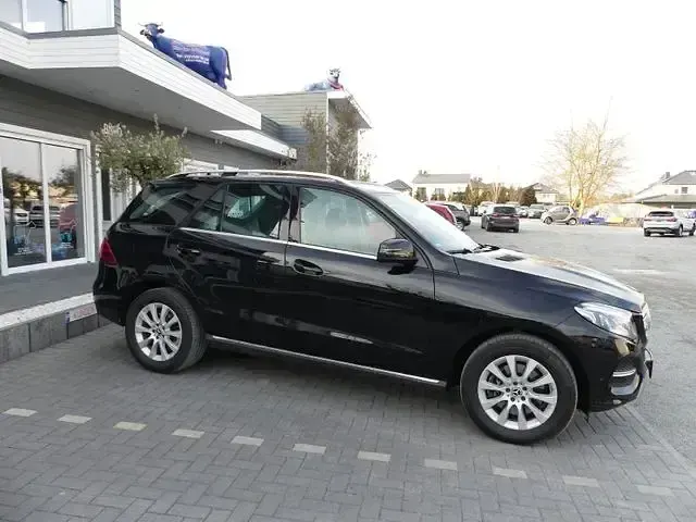 Gebraucht Mercedes GLE400 333 PS (244 kW) 2017 Schwarz SUV