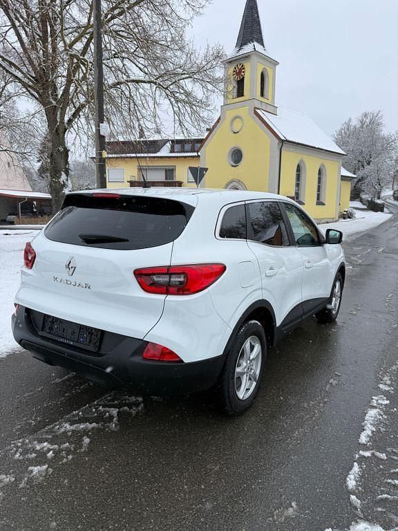 Gebraucht Renault Kadjar Life 131 PS (96 kW) 2017 Weiß SUV