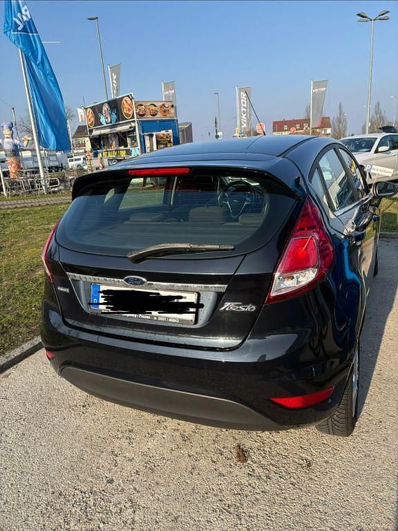 Gebraucht Ford Fiesta Celebration 101 PS (74 kW) 2014 Schwarz Kleinwagen