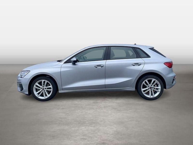 Gebraucht Audi A3 Ambiente 116 PS (85 kW) 2021 Florettsilber metallic Limousine