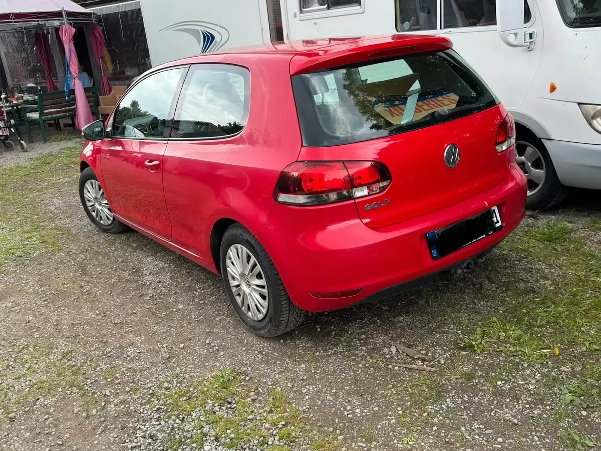 Gebraucht VW Golf VII 80 PS (58 kW) 2012 Rot Kleinwagen