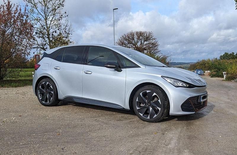 Silber Gebraucht 2023 Cupra Born Kleinwagen | 27.900 € (Guter Preis) - Bild 1/4