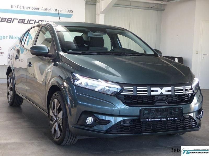 Verschiedene Neu 2024 Dacia Logan Limousine | 17.990 € - Bild 1/4