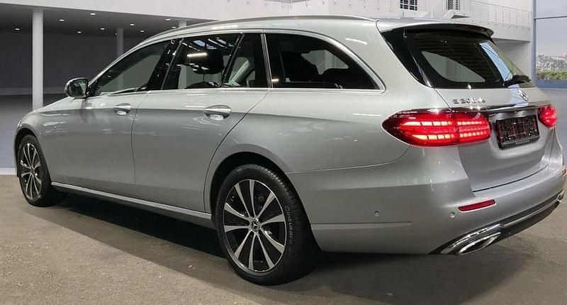 Gebraucht Mercedes E300 194 PS (142 kW) 2021 Silber Kombi
