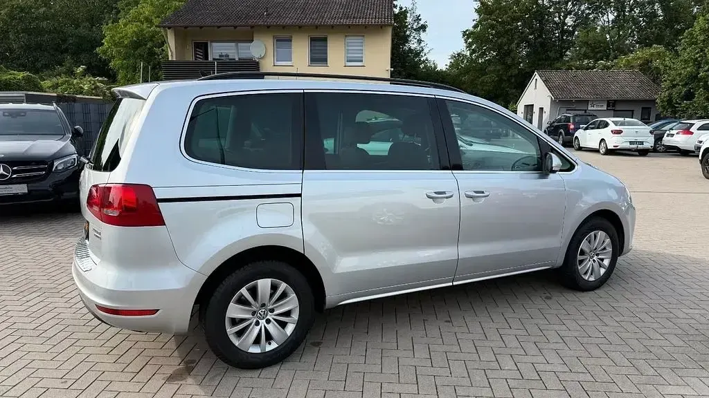 Gebraucht VW Sharan Comfortline 140 PS (102 kW) 2013 Silber Van / Kleinbus