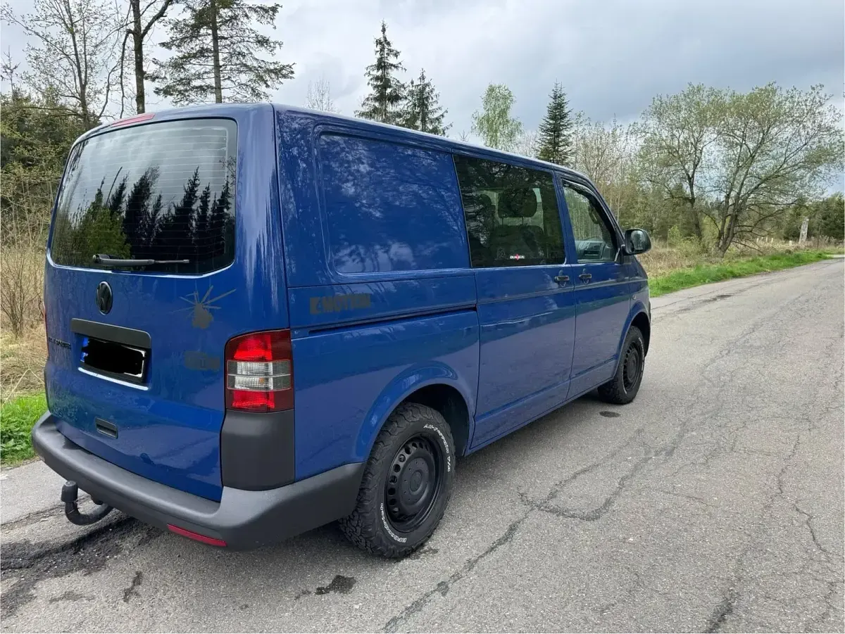 Second-hand VW T5 140 CP (102 kW) 2013 Albastru Van