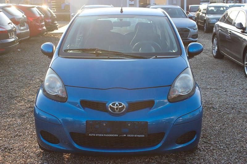 Gebraucht Toyota Aygo 68 PS (50 kW) 2009 Blau Kleinwagen