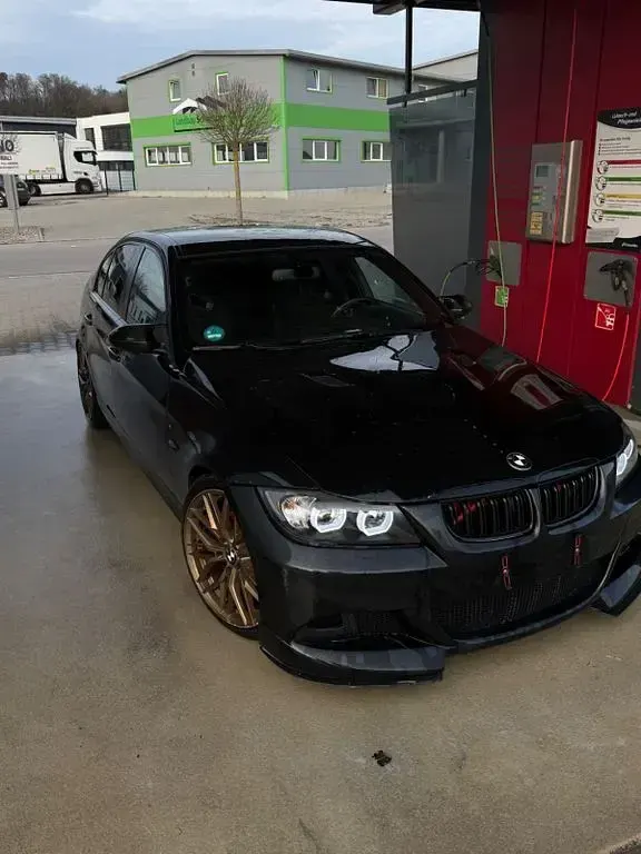 Gebraucht BMW 318 Sport Line 143 PS (105 kW) 2008 Schwarz Limousine