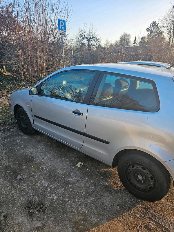 Gebraucht VW Polo 54 PS (39 kW) 2003 Silber Kleinwagen