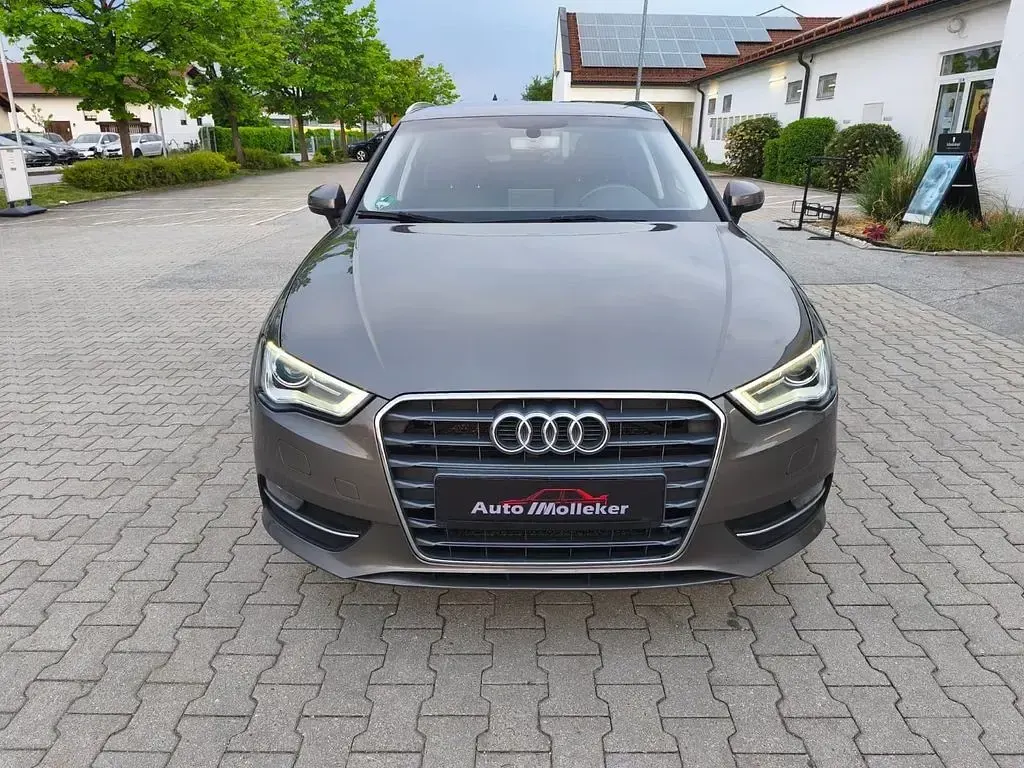 Second-hand Audi A3 Ambiente 150 CP (110 kW) 2015 Gri Berlinǎ
