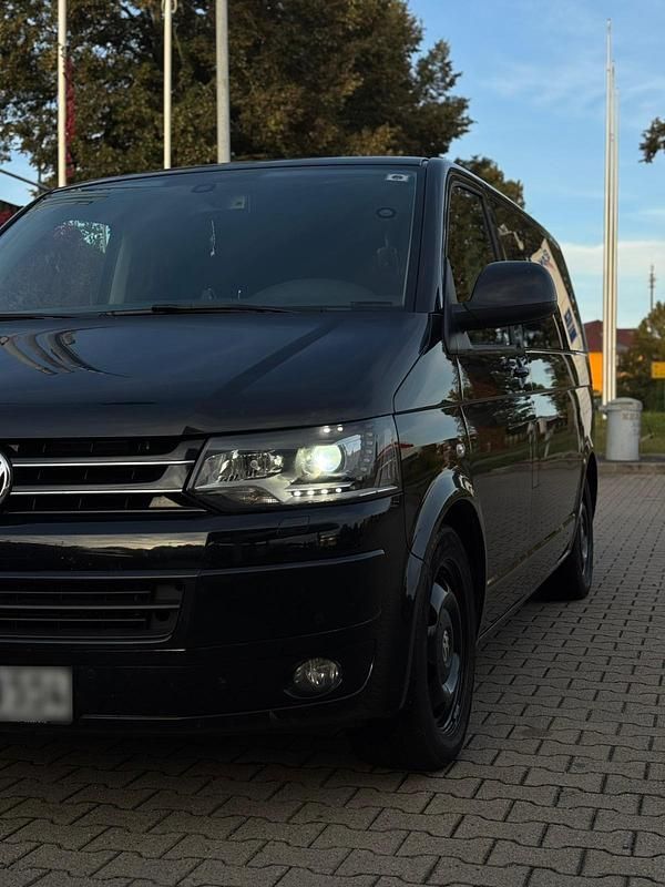 Gebraucht VW Caravelle 170 PS (125 kW) 2025 Schwarz Van
