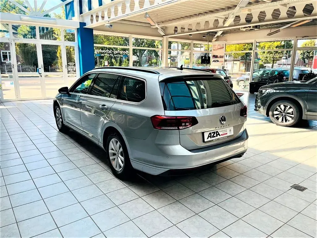 Gebraucht VW Passat Business 150 PS (110 kW) 2021 Silber Kombi