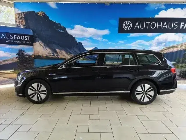 Używany VW Passat GTE 218 KM (160 kW) 2022 Czarny Kombi