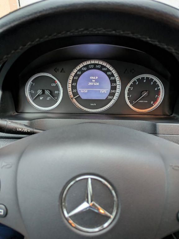 Gebraucht Mercedes C180 156 PS (114 kW) 2008 Schwarz Limousine