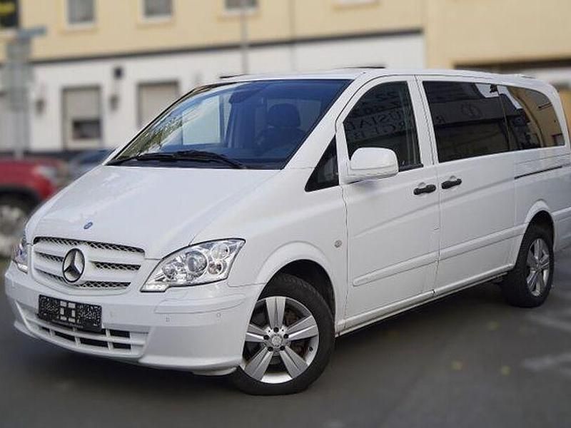 Weiss Gebraucht 2011 Mercedes Vito Limousine | 14.990 € - Bild 1/4