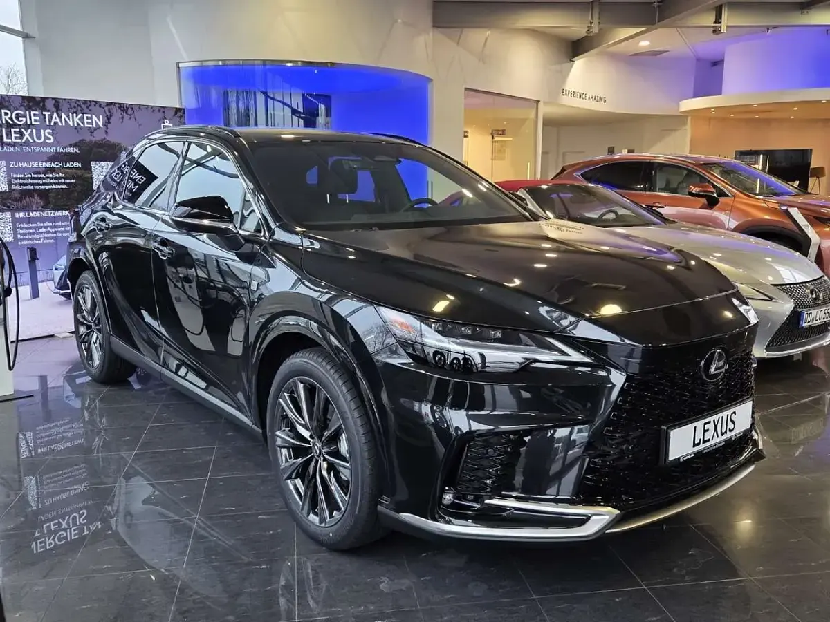 Neu Lexus RX350h Sport Design Packet 249 PS (183 kW) 2026 Graphitschwarz SUV