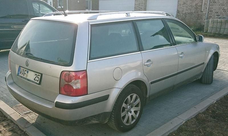 Gebraucht VW Passat 101 PS (74 kW) 2005 Silber Kombi
