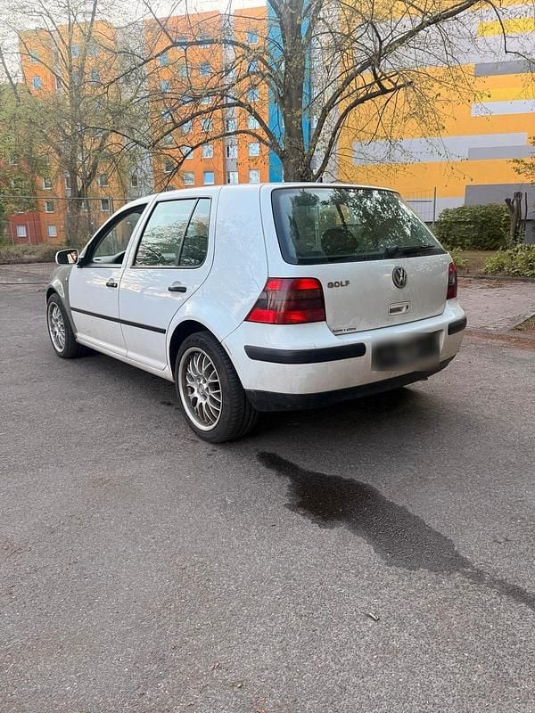 Gebraucht VW Golf IV 75 PS (55 kW) 1998 Weiß Kleinwagen