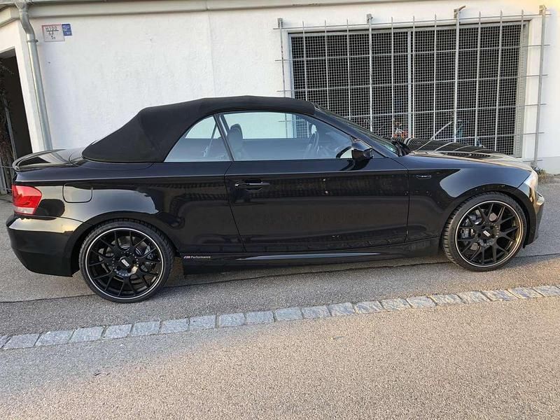 Gebraucht BMW 135 Cabriolet Performance 306 PS (225 kW) 2011 Schwarz Cabrio