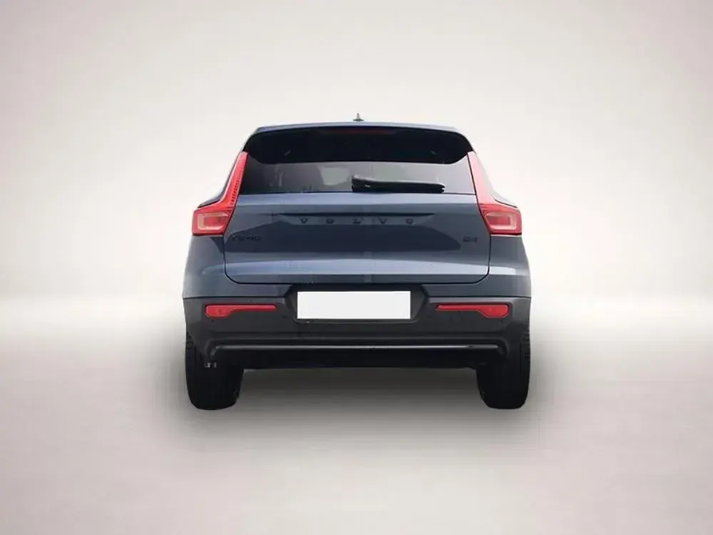 Neu Volvo XC40 Plus 197 PS (144 kW) 2026 Manufacturer SUV