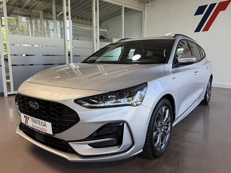 Gebraucht Ford Focus ST-Line X 155 PS (114 kW) 2024 Silber Limousine