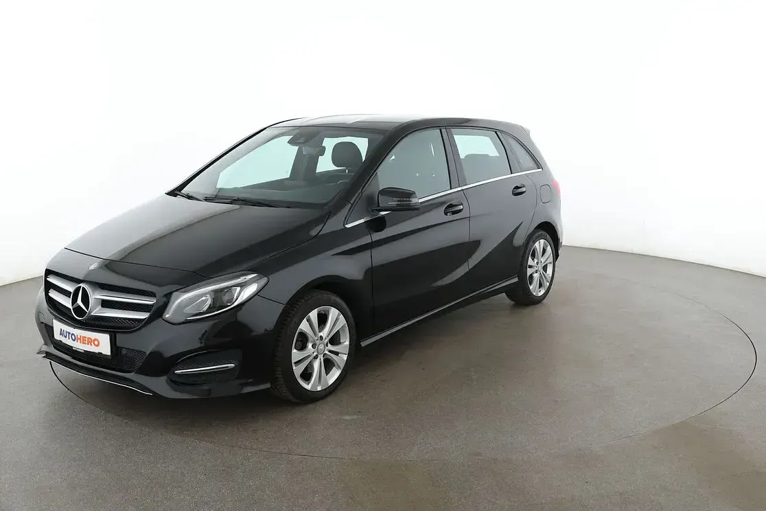 Gebraucht Mercedes B180 Urban 122 PS (89 kW) 2016 Kleinwagen