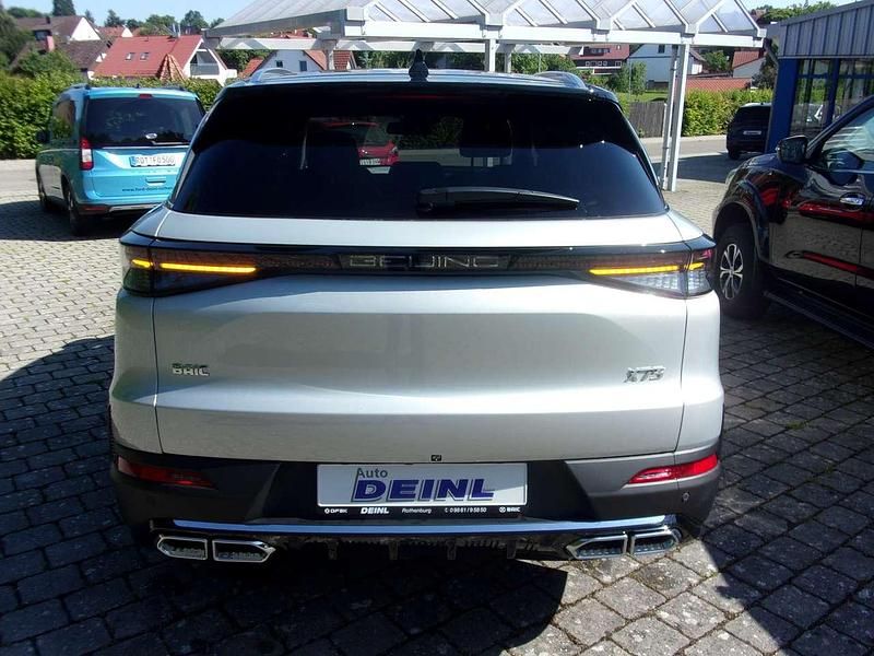 Gebraucht Baic X75 177 PS (130 kW) 2025 Silbermetallic SUV