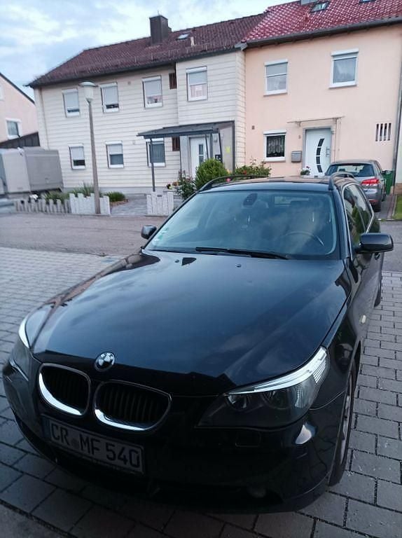 Gebraucht BMW 525 177 PS (130 kW) 2004 Schwarz Kombi