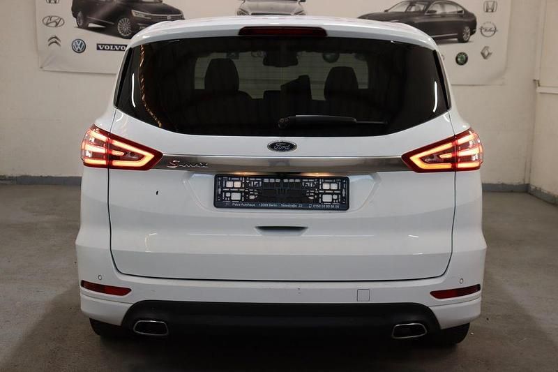 Gebraucht Ford S-MAX Titanium 190 PS (139 kW) 2019 Weiß Van / Kleinbus