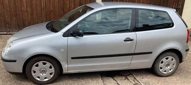 Silber Gebraucht 2003 VW Polo Basis Limousine | 1.090 € (Superpreis) - Bild 1/4