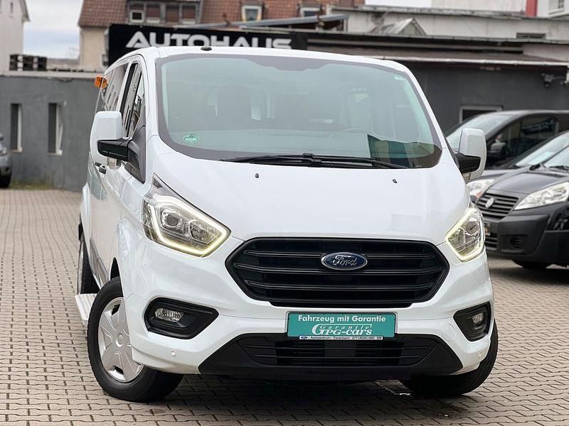 Weiß Gebraucht 2018 Ford Transit Custom Kombi | 17.999 € (Fairer Preis) - Bild 1/4