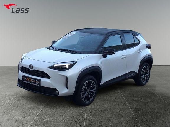 Gebraucht Toyota Yaris Hybrid Advance 130 PS (95 kW) 2024 Platinum weiß metallic / schwarz
