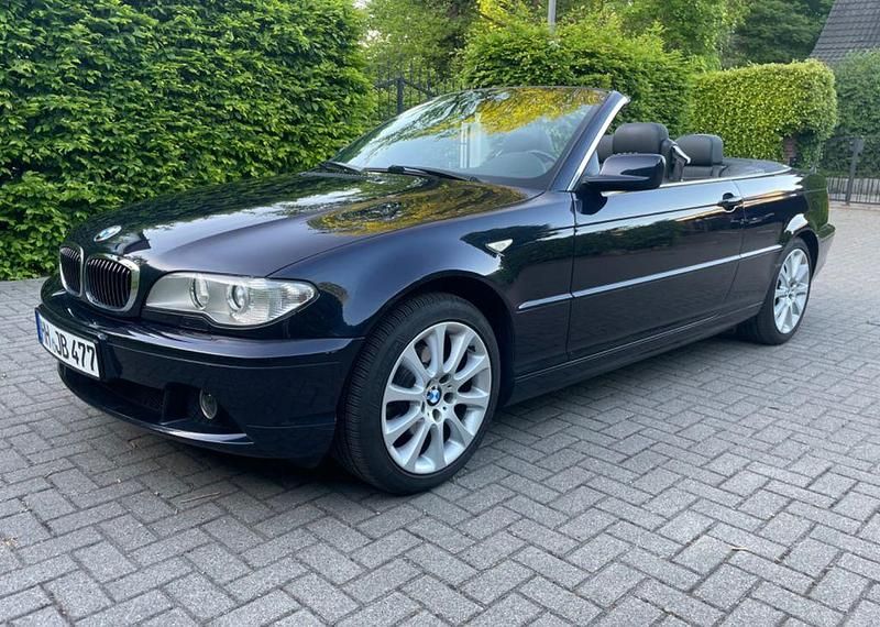 Blau Gebraucht 2006 BMW 318 Cabriolet Exclusive Cabrio | 8.900 € (Fairer Preis) - Bild 1/4