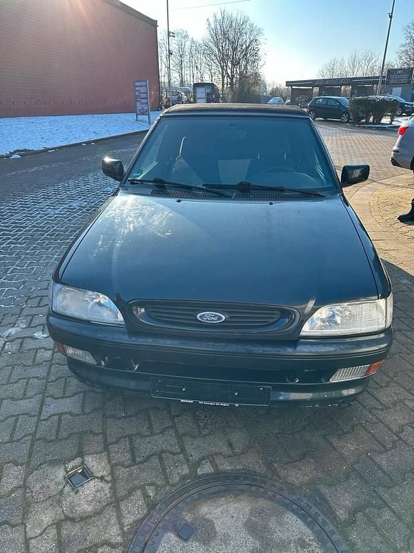 Gebraucht Ford Escort Cabriolet 105 PS (77 kW) 1990 Grau Cabrio