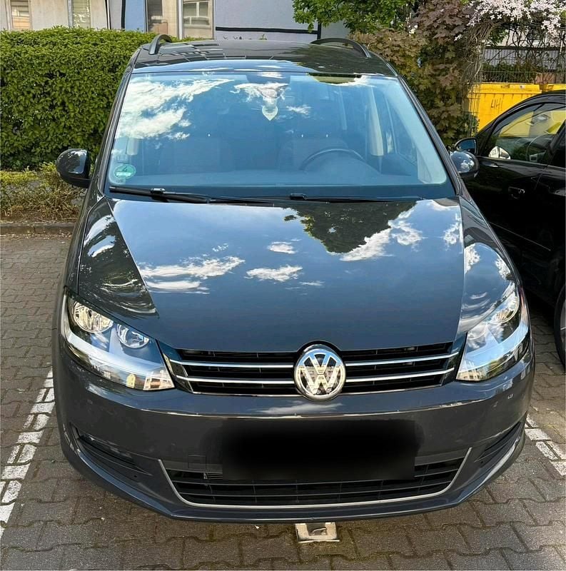 Gebraucht VW Sharan 115 PS (84 kW) 2020 Schwarz Van / Kleinbus