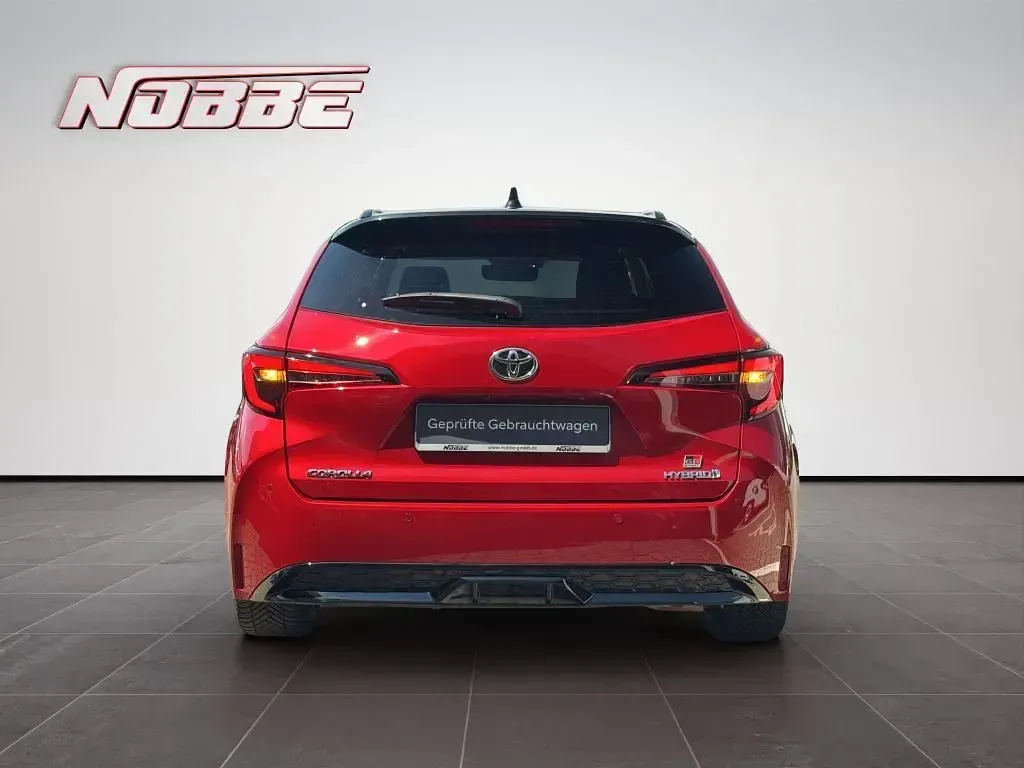 Gebraucht Toyota Corolla Sport 196 PS (144 kW) 2023 Rot Limousine